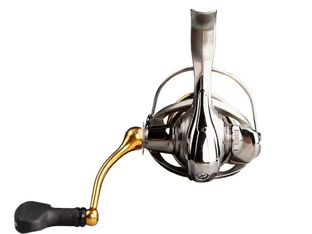 Molinete Daiwa Aggrest LT