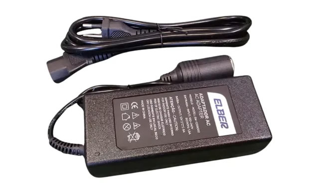 Geladeira Elber Day2Day 20L + Conversor 110/220V em 12V